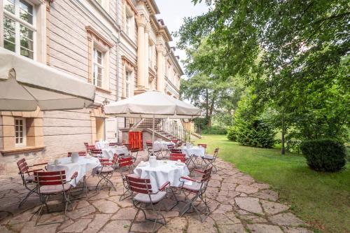 Ein Restaurant oder anderes Speiselokal in der Unterkunft Hotel Schloss Neustadt-Glewe 