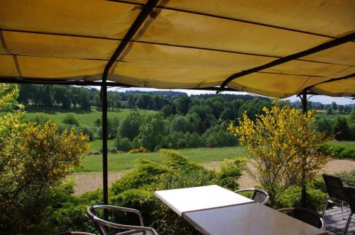 Gallery image of Les Roulottes et Cabanes du Livradois in Cunlhat
