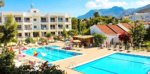 Gallery image of Rose Gardens Boutique & Pool & Restaurant in Kyrenia