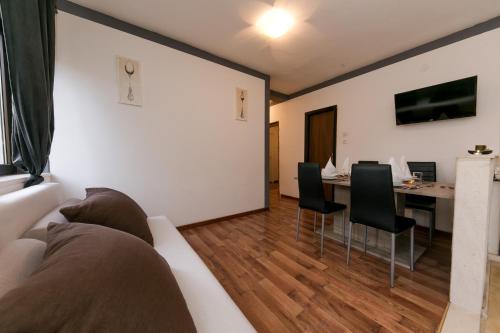 Imagen de la galería de Apartments Vukman, en Trogir
