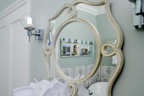 Ένα μπάνιο στο Little Redlands B&B