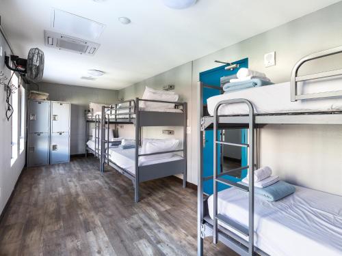 Krevet ili kreveti na kat u jedinici u objektu HI Los Angeles - Santa Monica Hostel