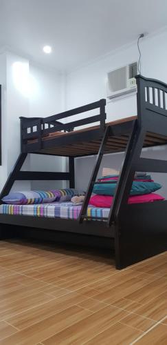 Двуетажно легло или двуетажни легла в стая в KDC Homes (Gold)