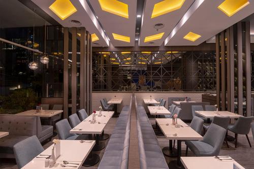 Posezení v ubytování Grand Picasso Hotel
