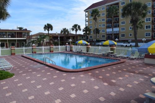 Gallery image of Sails Resort Motel in St Pete Beach