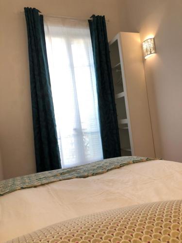 Cama o camas de una habitación en #T2 Intra-muros Avignon