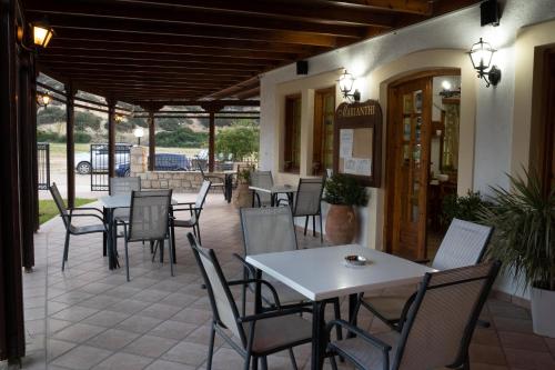 Restaurace v ubytování Dimitris Villa Hotel