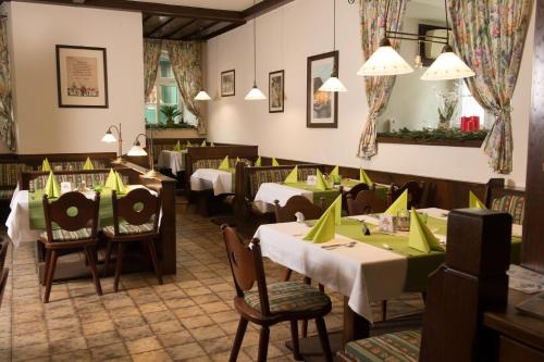 Restorāns vai citas vietas, kur ieturēt maltīti, naktsmītnē Blaue Traube