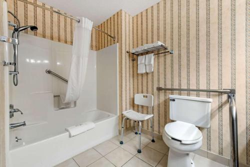 A bathroom at Quality Inn - Fairborn