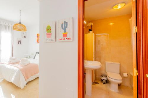 ห้องน้ำของ Apartamento Turístico La Vega