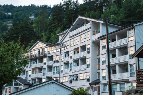 Grande Fjord Hotel — Property building