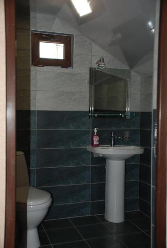Un baño de New Seti Guest House