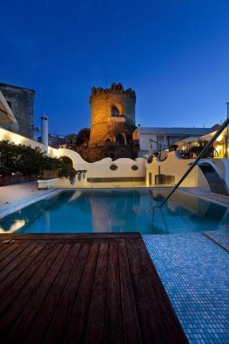 Бассейн в Hotel Villa Carolina или поблизости