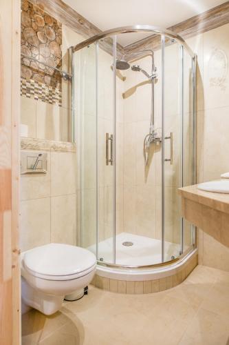 Ένα μπάνιο στο Pałac Tatrzański Apartamenty