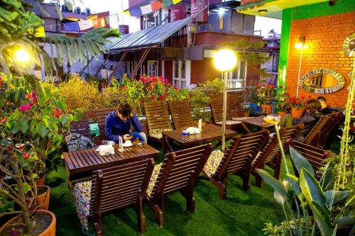 A garden outside Shangri-la Boutique Hotel