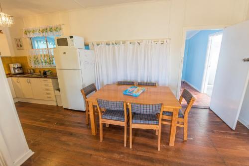 Η κουζίνα ή μικρή κουζίνα στο Miramar Cottage