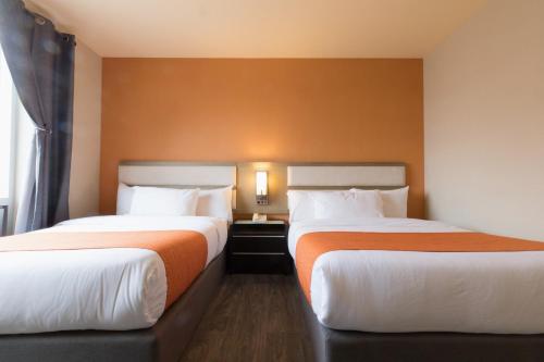 Katil atau katil-katil dalam bilik di Romana Hotel - NYC