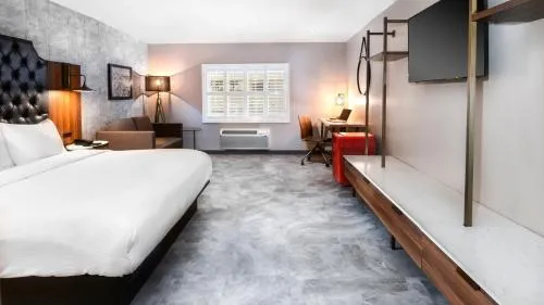 Hollywood Inn Suites Hotel in Downey