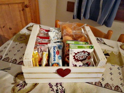 Φαγητό σε αυτό το διαμέρισμα ή κάπου εκεί κοντά