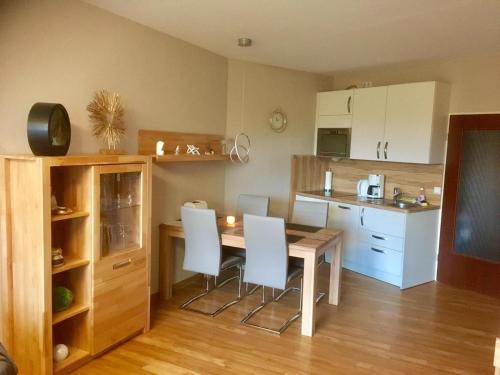 Dapur atau dapur kecil di Lord Nelson Apartment 13
