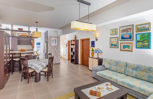 Apartment Una