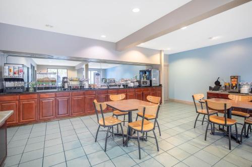 Baymont by Wyndham Laurel – Photos 4