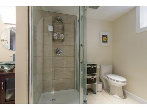 Vonios kambarys apgyvendinimo įstaigoje Your perfect stay away from home