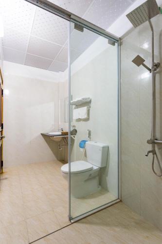 Koupelna v ubytování Gia Nguyen Hotel
