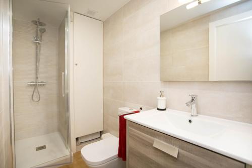 Kúpeľňa v ubytovaní Espectacular apartamento en el corazón de Calella!