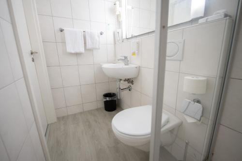Koupelna v ubytování Airporthotel Grenchen