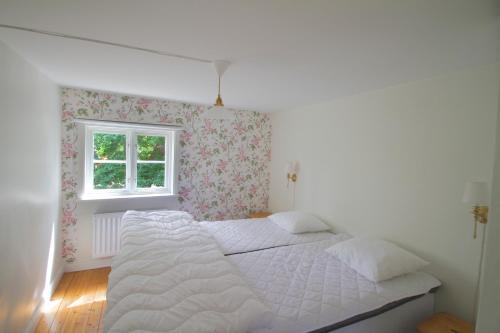 Galeriebild der Unterkunft Tjärö Hotell & Vandrarhem in Trensum