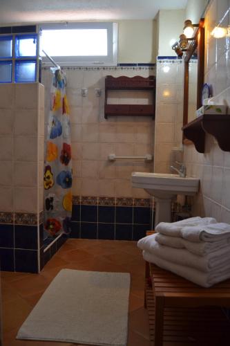 Kylpyhuone majoituspaikassa Finca Los Castaños