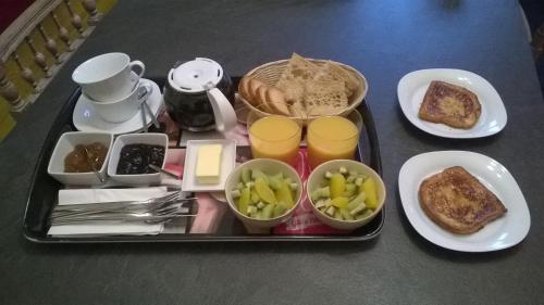 อาหารเช้าซึ่งให้บริการแก่ผู้เข้าพักที่ Studio d'hôtes à 10 km de Gérardmer (Le Tholy)