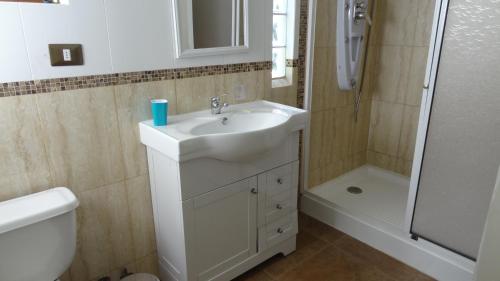 Un baño de Tralka B&B