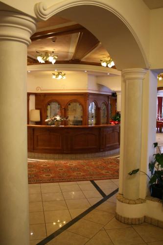 El vestíbulo o zona de recepción de Ariston Lake View Hotel