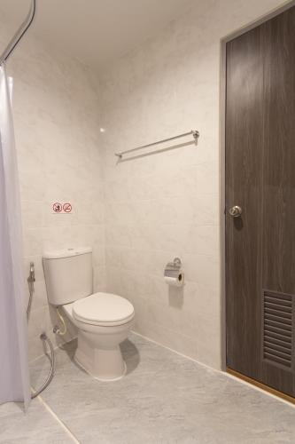 Ένα μπάνιο στο Donchan Grand Hotel