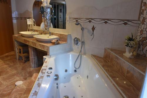 Ένα μπάνιο στο Apartment Fernerkogel
