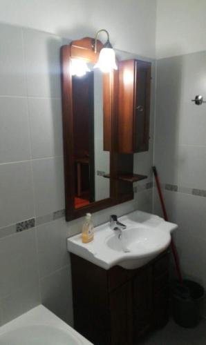 Ένα μπάνιο στο Apartment partia Clabucet