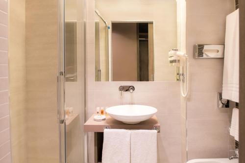 Hotel Mentana, by R Collection Hotels