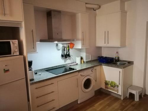 Kuchyň nebo kuchyňský kout v ubytování APARTAMENTO JUNTO AL MAR