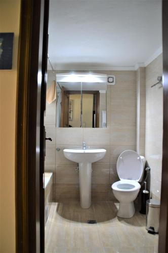 Aigaiou House