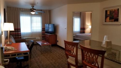 Hawthorn Suites – Photos 4