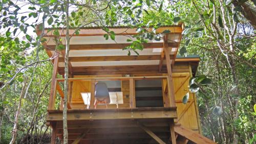 Rõdu või terrass majutusasutuses la Cabane de la Vallee