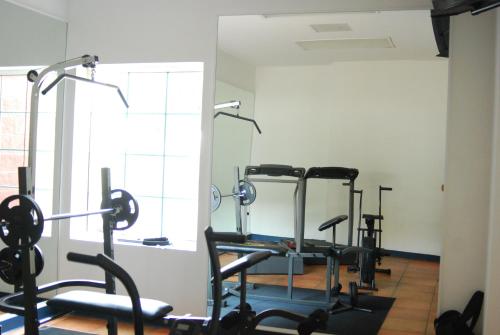 Gimnasio o instalaciones de fitness de Rio Vista Inn Business High Class Tampico