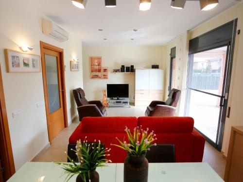 Area tempat duduk di Holiday Home Laura by Interhome