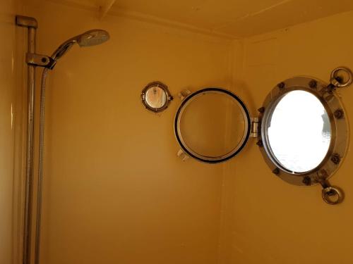 A bathroom at Beagle Houseboat