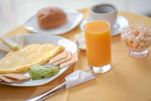 Makanan di atau berdekatan hotel