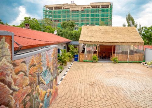 Bangunan di mana terletaknya rumah tamu ini