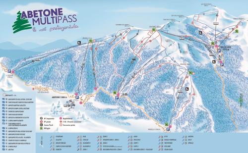 a map of a ski area with ski resorts at R&B Casa Benassi in Riolunato