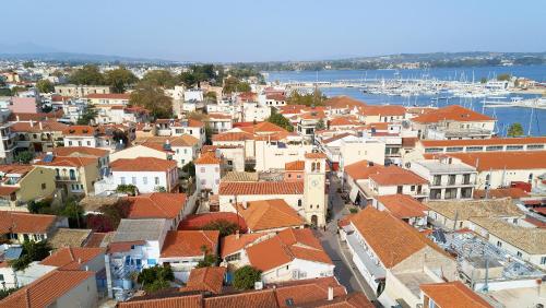 Vue générale sur Prévéza ou vue de la ville depuis l'hôtel